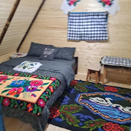Complex Traditional Casuta Bunicilor-breb Breb