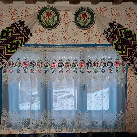 Complex Traditional Casuta Bunicilor-breb *