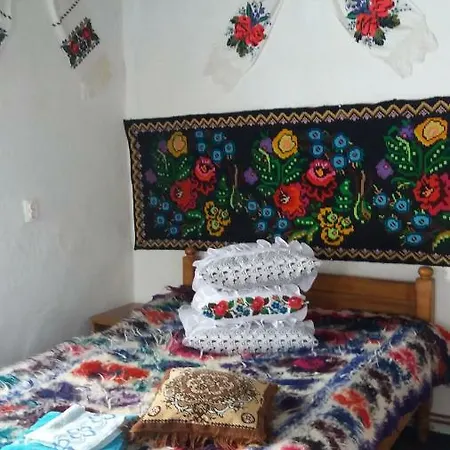 Complex Traditional Casuta Bunicilor-breb *